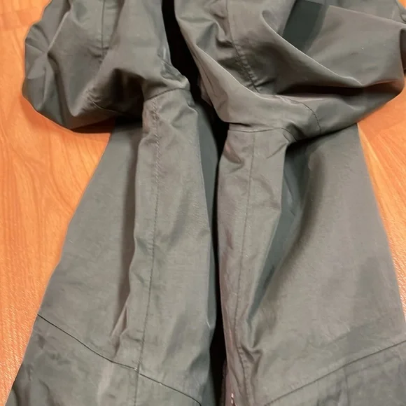 VGUC Lululemon Definitely Raining Jacket (US 6) - Gator Green - Picture 6 of 16